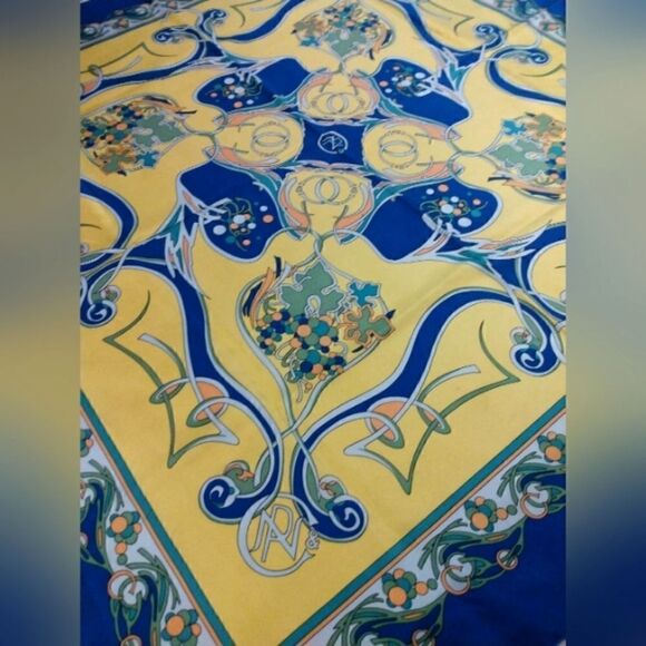 Noilly Prat Vintage 💯 Silk Scarf France Martini Rolled-Hem EUC - Picture 2 of 16